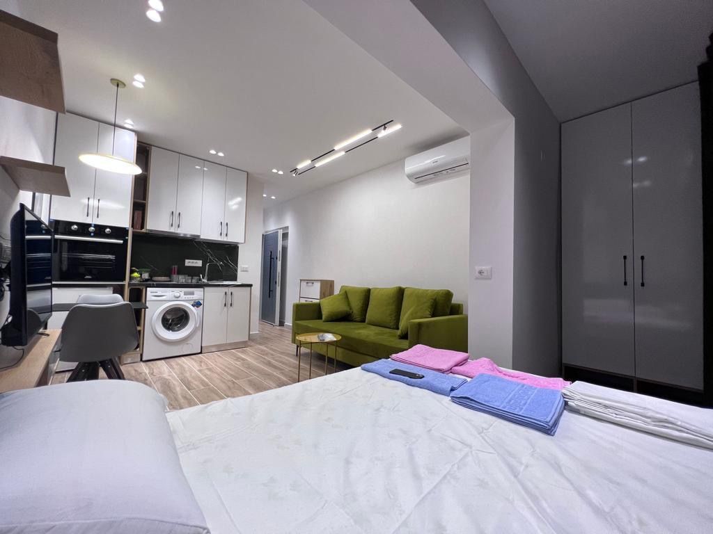 Paris Commune, studio apartment for rent. 45,000 Leke
