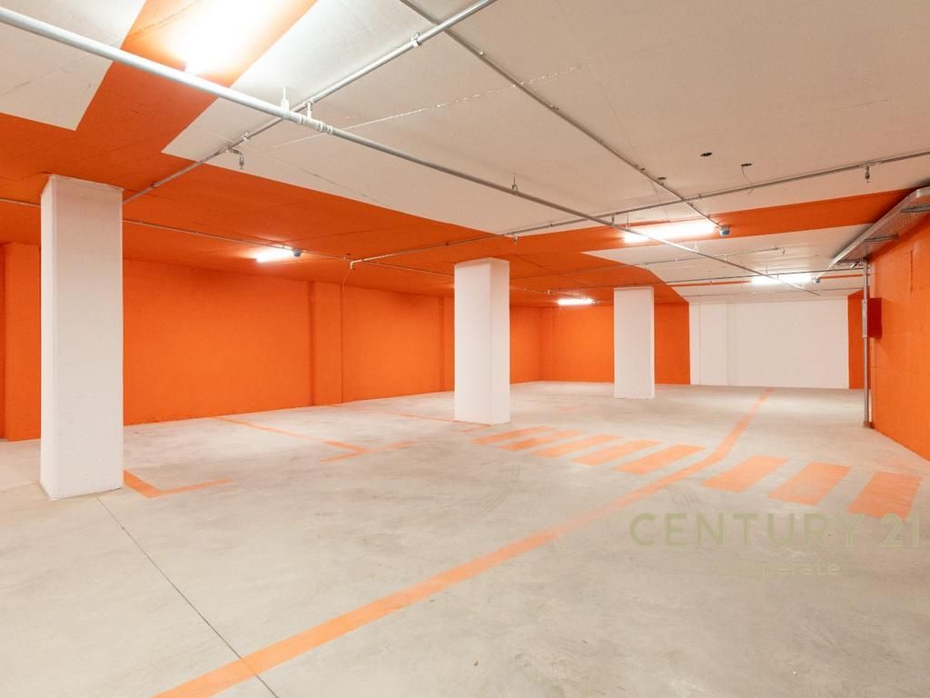 SHESIM 17 POSTE PARKIMI TEK GALERIA ROMA