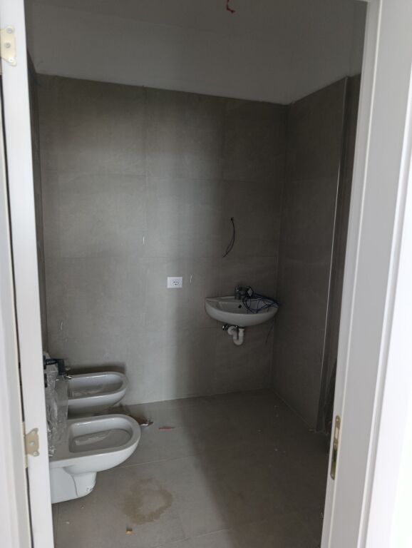 Rent | Apartament 2 + 1 | Rruga 5 Maji | 500 €/month