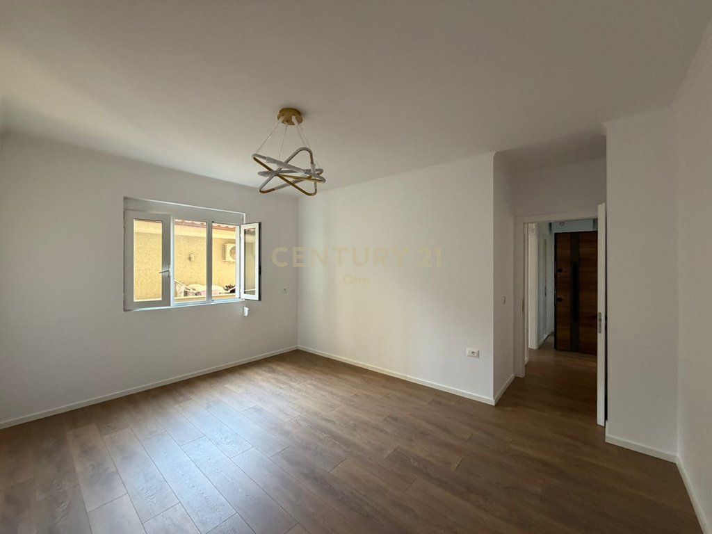 SHITET APARTAMENT 1+1 TEK RRUGA DRITAN HOXHA