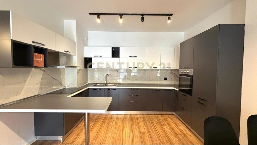 APARTAMENT ME QIRA 1+1 TEK LICEU ARTISTIK !