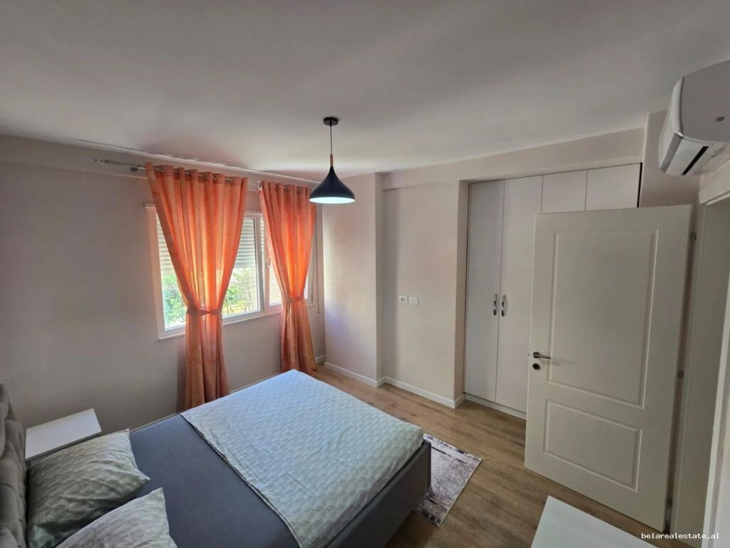 Apartament Me Qera 1+1 Tek Ish-Tregu Elektrik (ID B2101800) Tirane