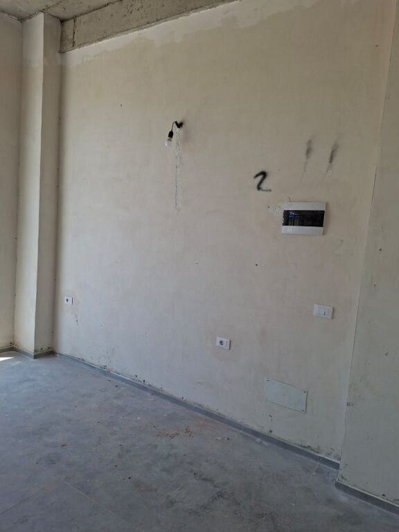 Affitto | Ambjent Biznesi | Bulevardi i Ri | 350 €/mese