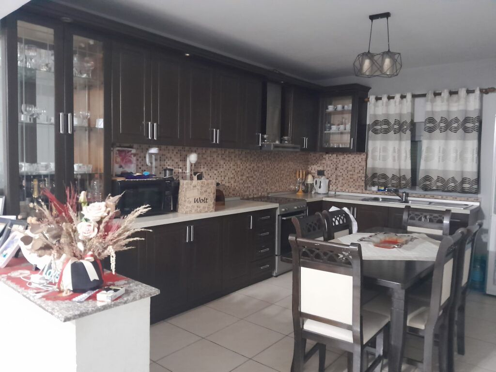 Qera | Vilë 3 + 1 | Laprake | 500 €/muaj