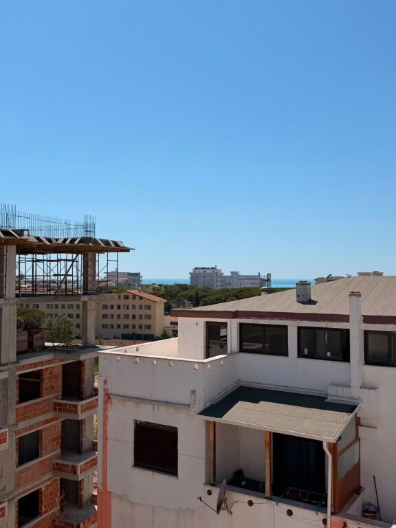 SHITET APARTAMENT 1+1 ME PAMJE NGA DETI GOLEM