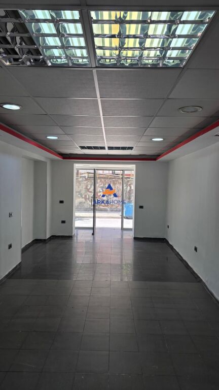 SHITET DYQAN 40M2 "RRUGA IMER NDREGJONI, PRANË SHKOLLËS BASHKUAR" 115000 EURO