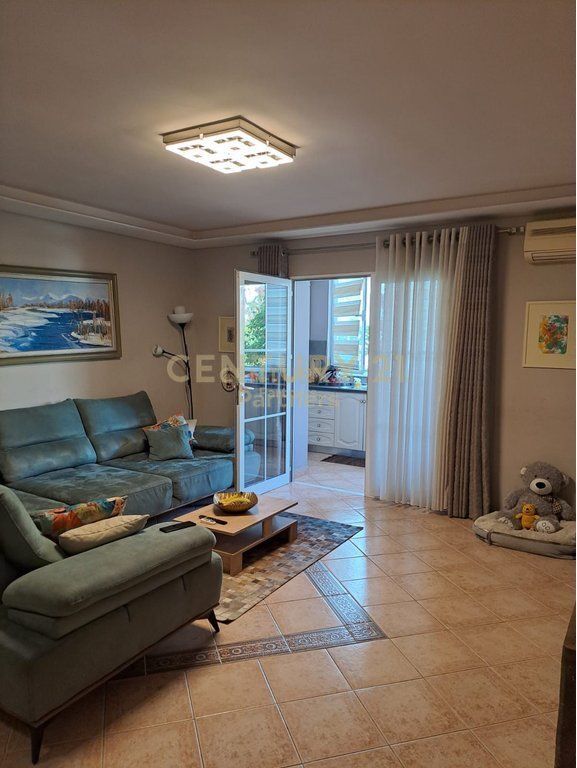 Apartment for rent 2+1+2 at Vasil Shanto