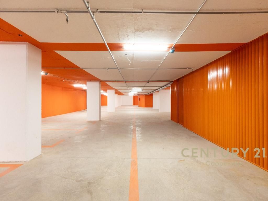 SHESIM 17 POSTE PARKIMI TEK GALERIA ROMA