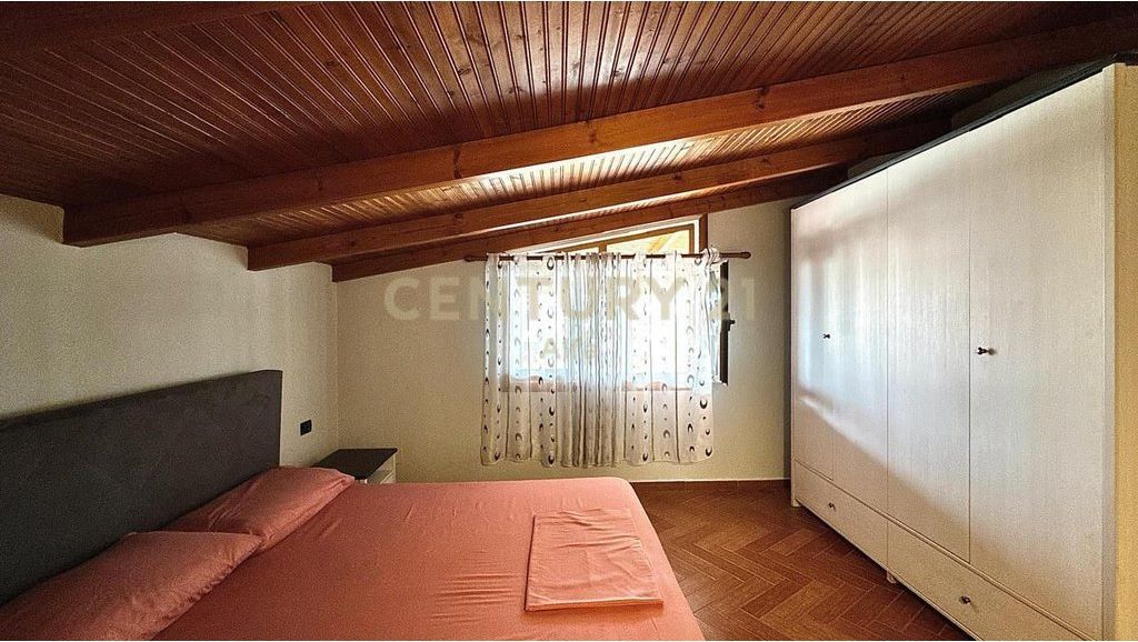 Apartment 3+1+2 bathrooms for rent at Vilat Gjermane!
