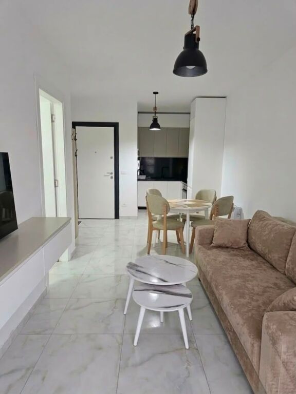 Shitet Apartament 1+1 golem