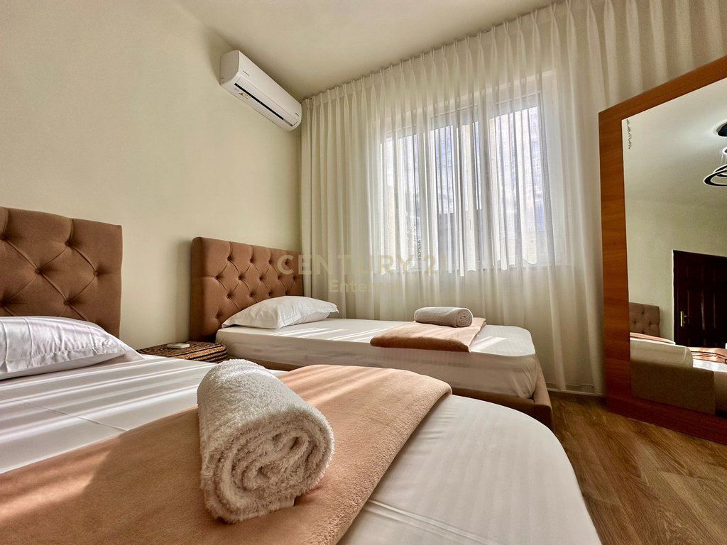 Apartament 2+1 per shitje te Rruga e Durresit