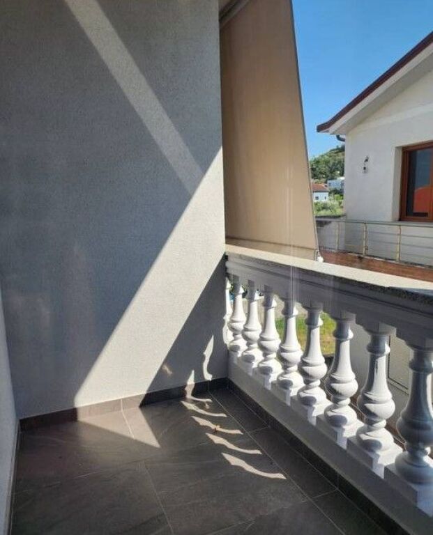 Jepet me qera apartament 2+1+Post Parkimi,Yrshek (Klinika Uzllova)