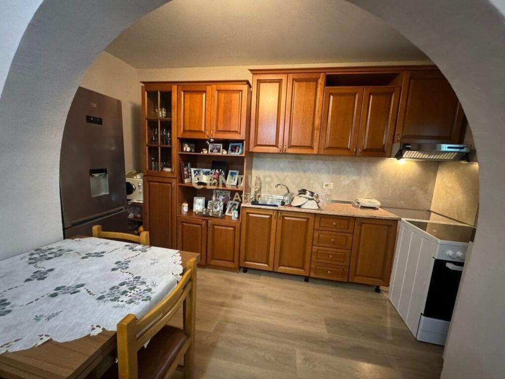 APARTMENT 1+1 FOR RENT NEAR ALI VISHA STREET !