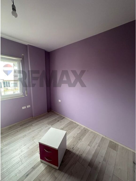 Shitet Apartament 2+1+2 Ish Restorant Durresi
