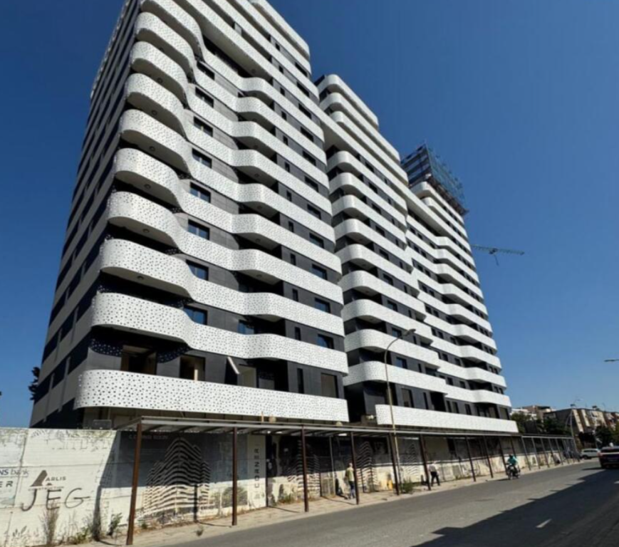 🏡 Apartment 3+1 Corner Residence for sale, near Delijorgjit