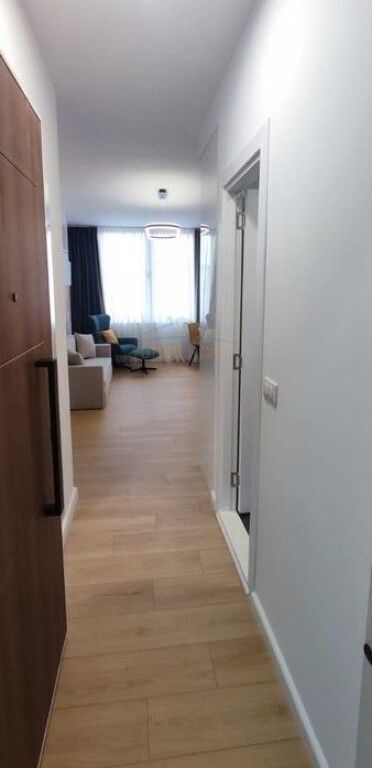 Rent, Studio, Kristal Center, Paris Commune
