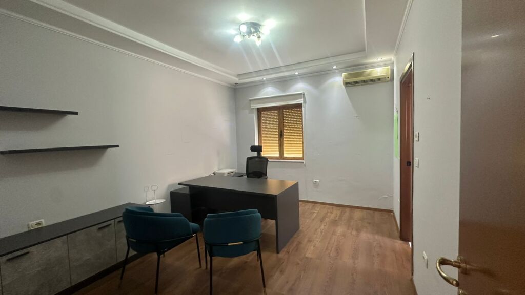 Apartment 3+1 for rent in Bllok