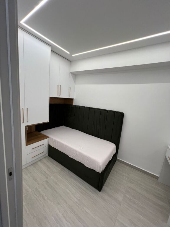 2+1 Apartment for Sale in Neighborhood 17, Near the Water Supply, Durrës