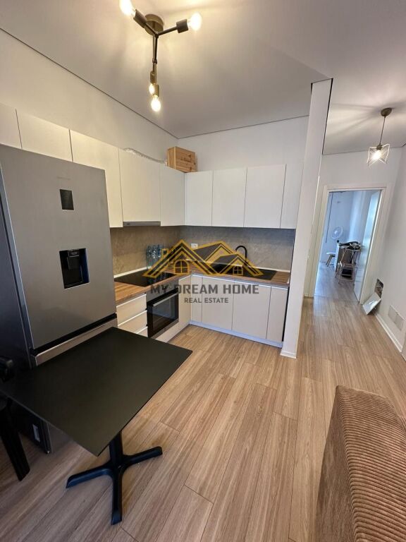 SHITET APARTAMENT 1+1 VIJE E DYTE NGA VILAT NE GJIRIN E LALEZIT, NE KOMPLEKSIN SAN PIETRO!

