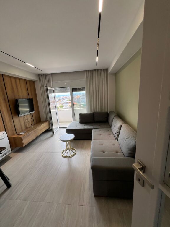 2+1 Apartment for Sale in Neighborhood 17, Near the Water Supply, Durrës