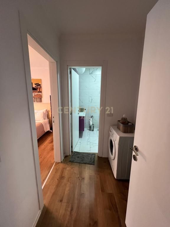 Apartment 1+1 for rent, modern and furnished in the center of Tirana. 800 € /Month