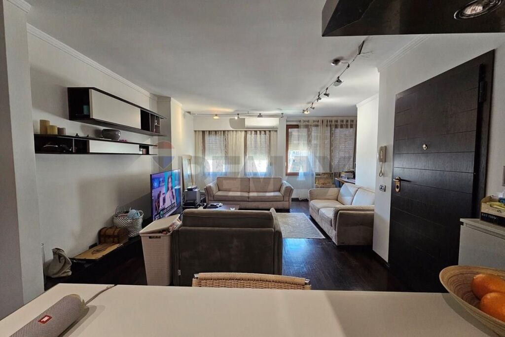 Apartament 1+1 per shitje ne Bllok!
