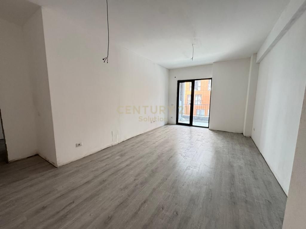 APARTMENT 2+1+2 BATHROOMS FOR SALE NEAR URBAN GATE COMPLEX 160,000 €