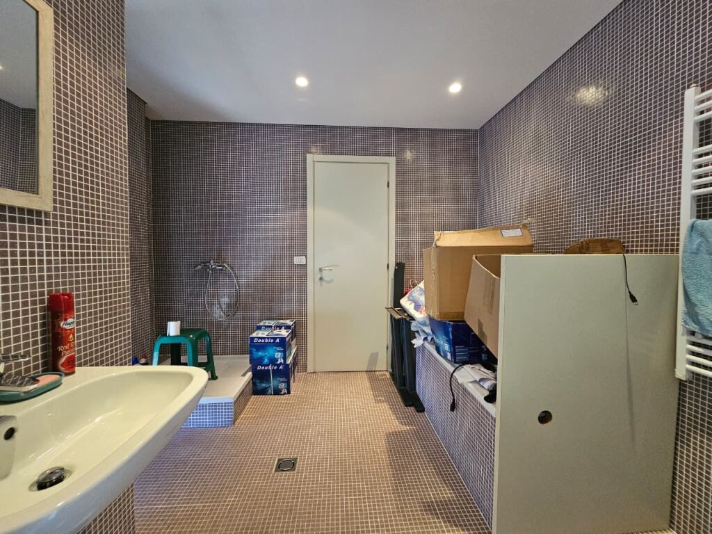 Apartment 4+1+3 for sale Pazari i Ri!