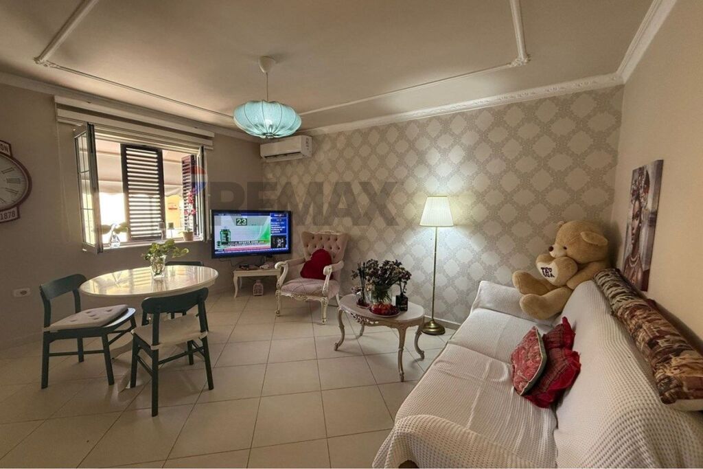 Apartment 2+1 at 1 Maji school