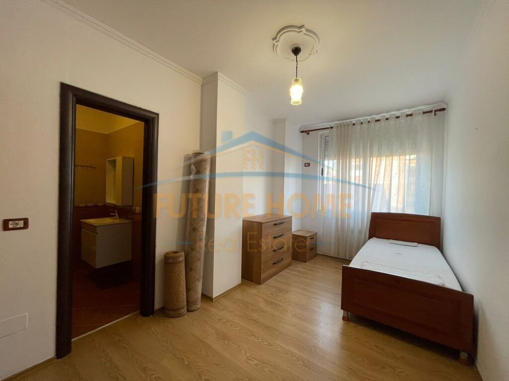 Rent, Apartment 2+1+2, Barricades Street, Tirana.