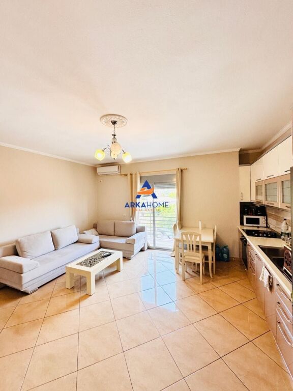 APPARTAMENTO IN AFFITTO 1+1+BALCONE "VIA DISHA, VICINO ALLA ROTONDA DI SHKOZA" 400 EURO
