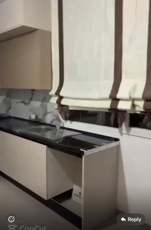 1+1, in Tudas in Astir, 400 thousand lek