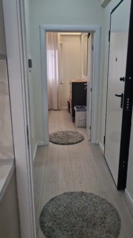 Apartament 2+1, Rruga e Barrikadave!
