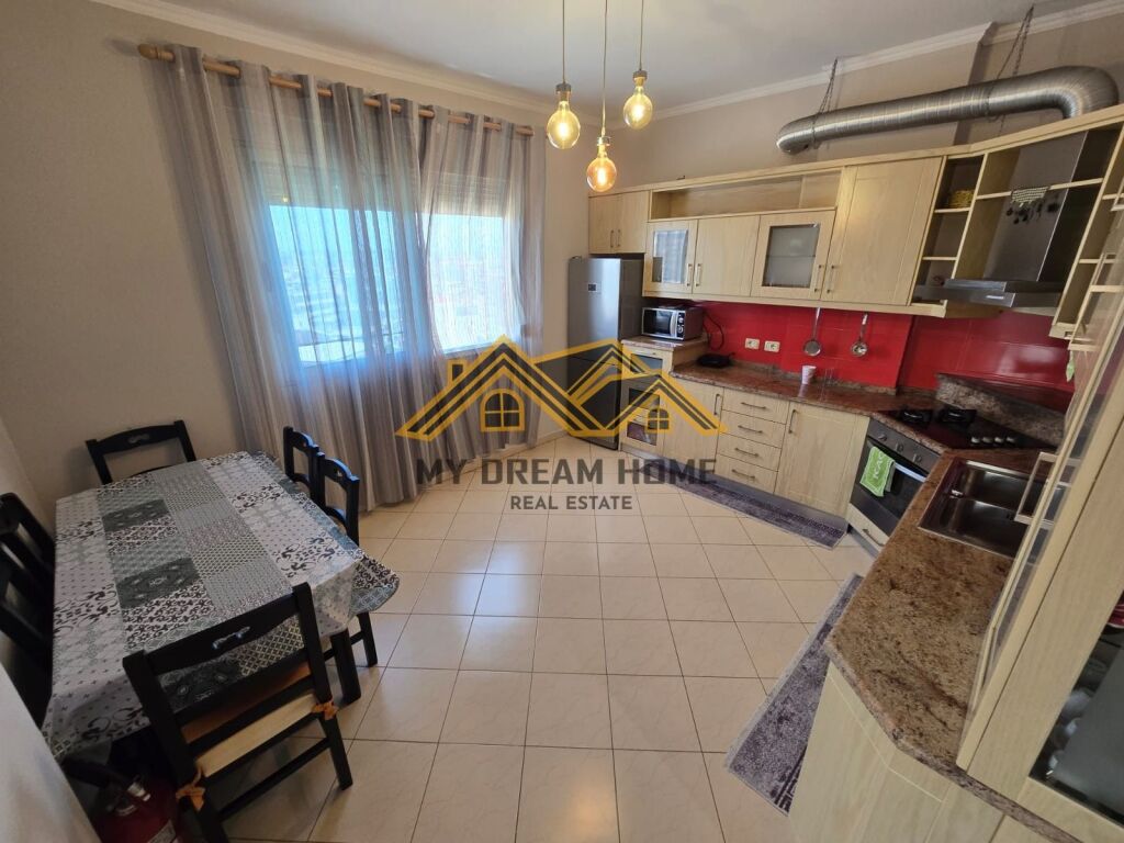 SHitet Apartament 2+1 Pran Galaktikut, Durrës!!