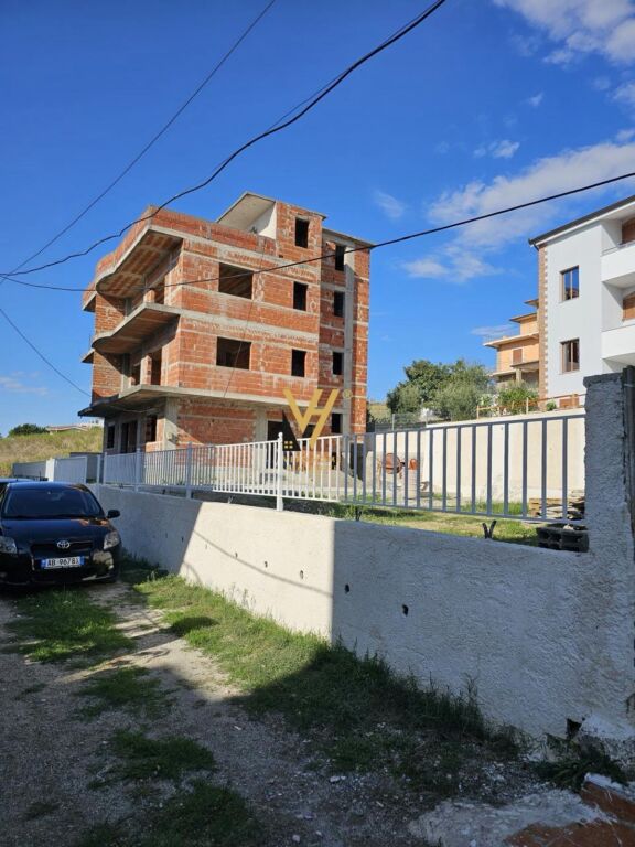 SHITET NDERTESE 4-KATESHE NE PLEPA, DURRES 260.000 EURO
