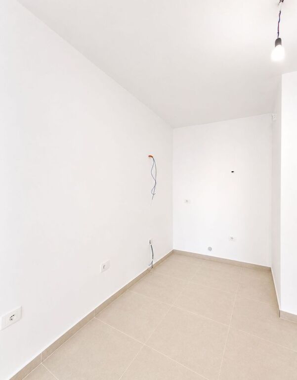 📌 APARTAMENT 1+1 PËR SHITJE – Tek Rrethi i Golemit
