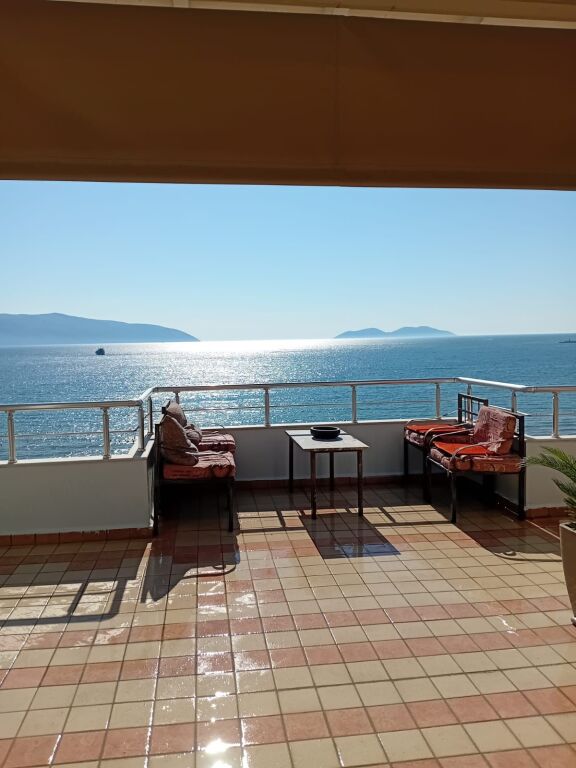 Apartament me qera