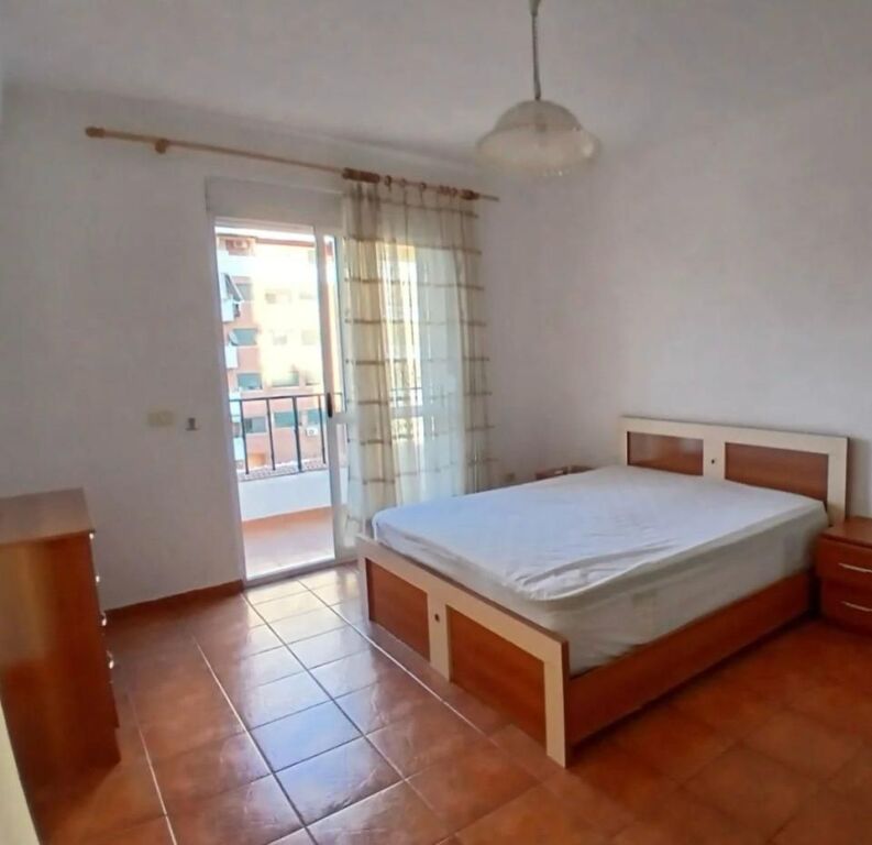 Pazari i Ri, appartamento 1+1 in affitto!