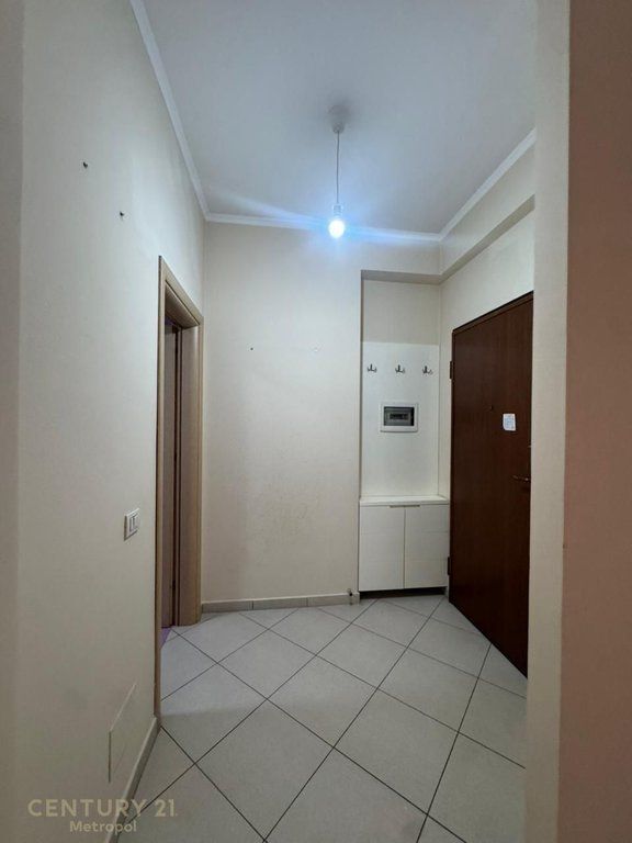 Apartament 1+1 per shitje te Kika 2, Komuna e Parisit