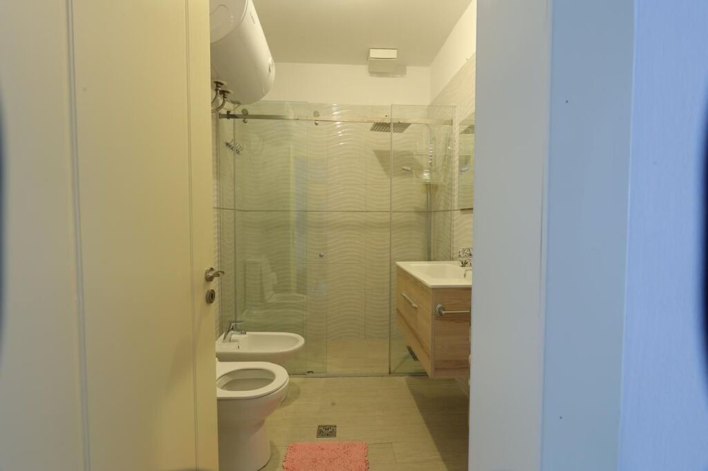 SHITET APARTAMENT 2+1+2 TEK KOMPLEKSI GRANDI, ISH TREGU ELEKTRIK
