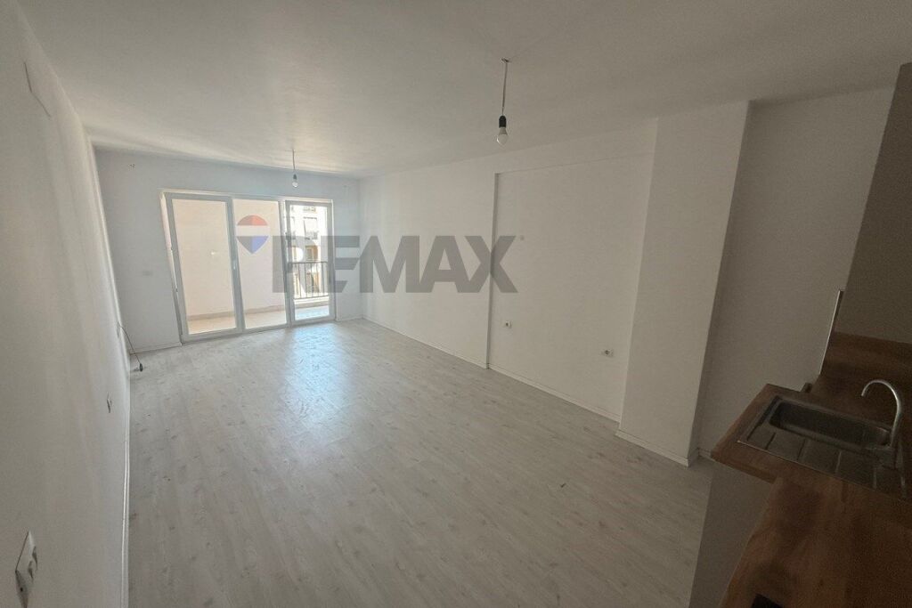 Apartament 2+1me qera ne Kombinat