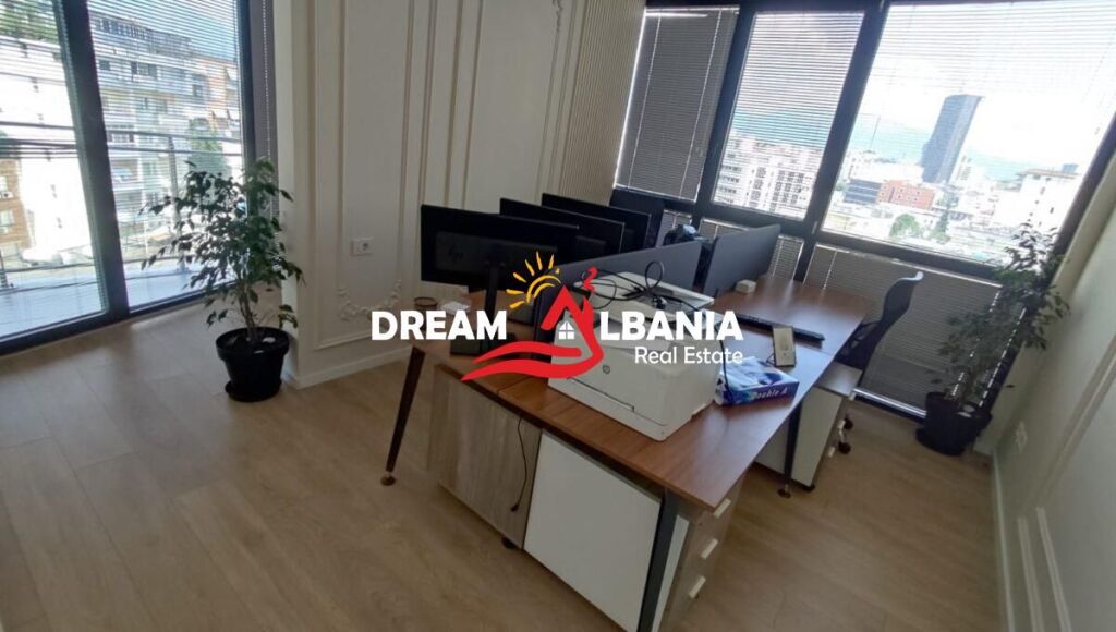 Ufficio in affitto in Via Mine Peza presso Golden Tower (ID 42215496)