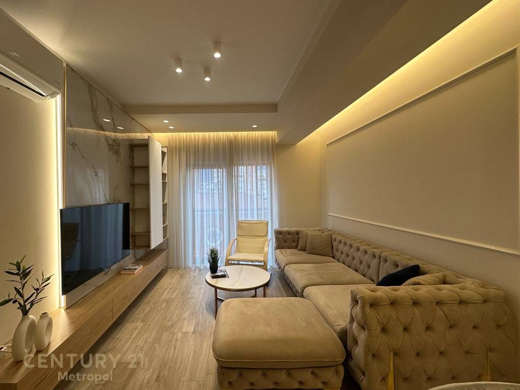 JEPET ME QIRA APARTAMENT 2+1+2, RRUGA E KAVAJËS!