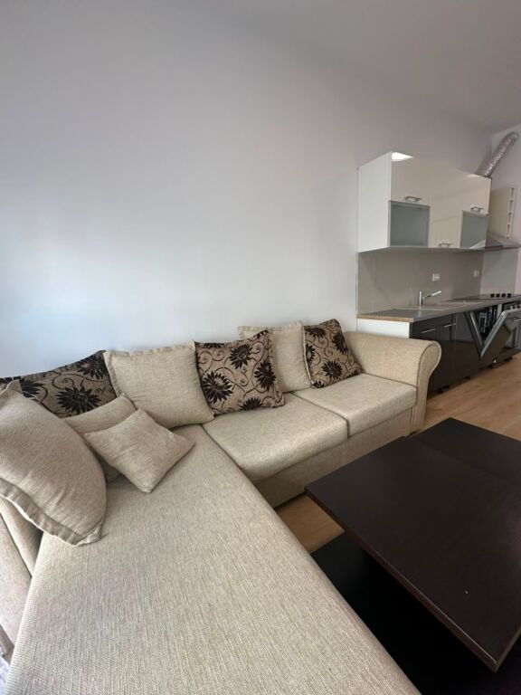 Jepet me qera Ap 2+1 tek Rezidenca Kadiu i pabanuar me pare  450 EURO
