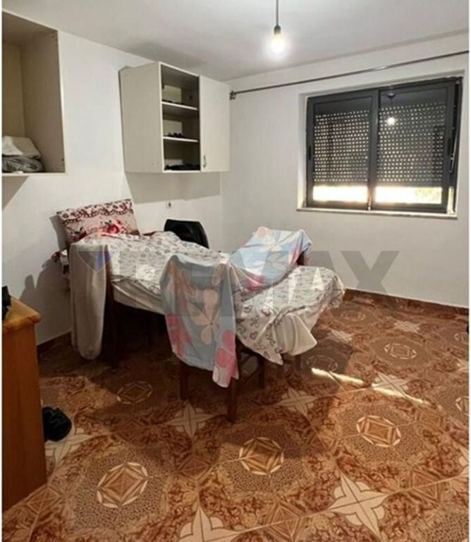 Shitet Apartament 1+1 në Vasil Shanto (Pranë KESH) 🏢✨