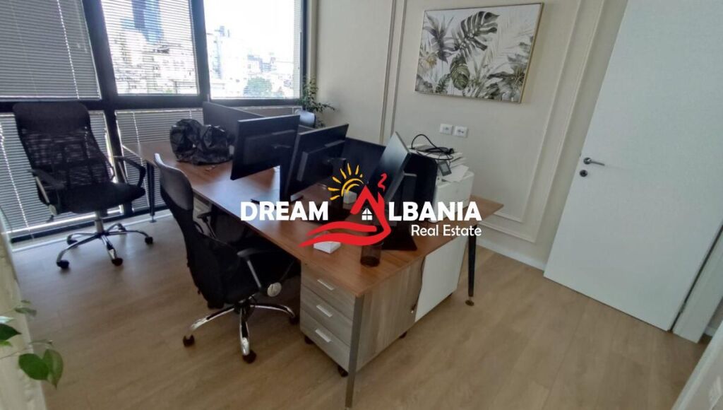 Ufficio in affitto in Via Mine Peza presso Golden Tower (ID 42215496)