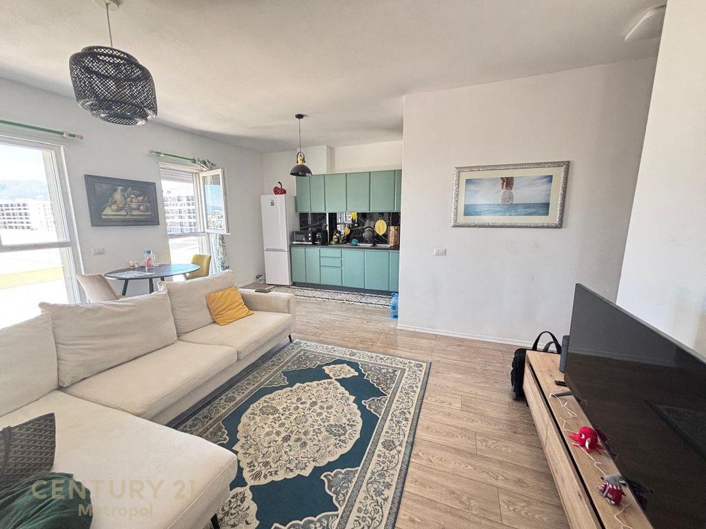 🏡 Apartament 2+1 për shitje në Univers City!