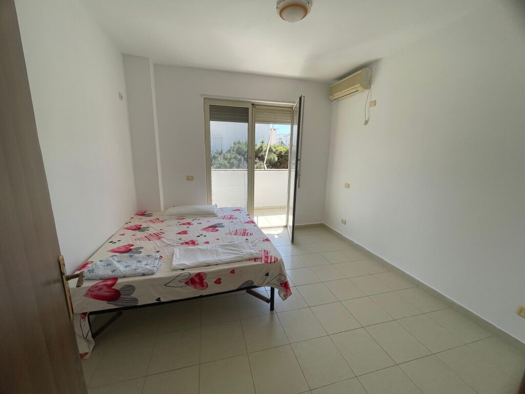 Shitet Apartament 1+1 ne Golem
