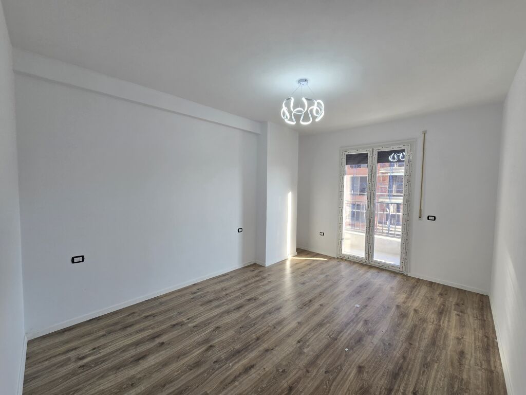 Apartament 1+1 per shitje Color Splash Paskuqan !