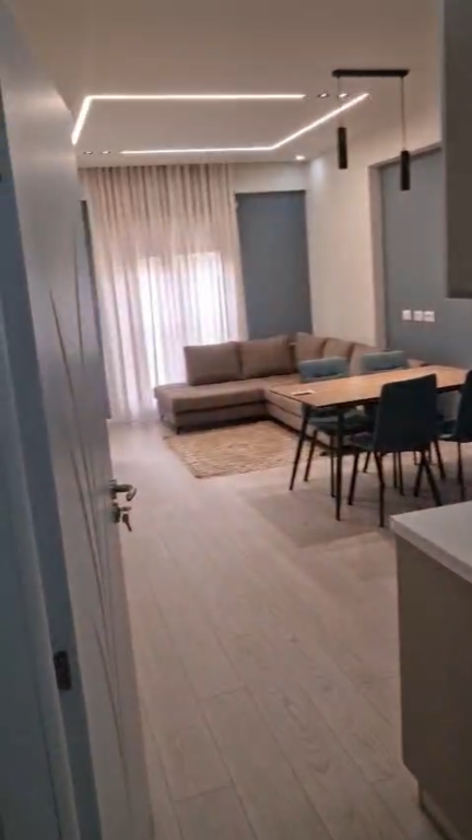 Apartament 2+1, Rruga e Barrikadave!